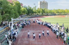 智慧操场的亮相得到了与会嘉宾和学校师生们的